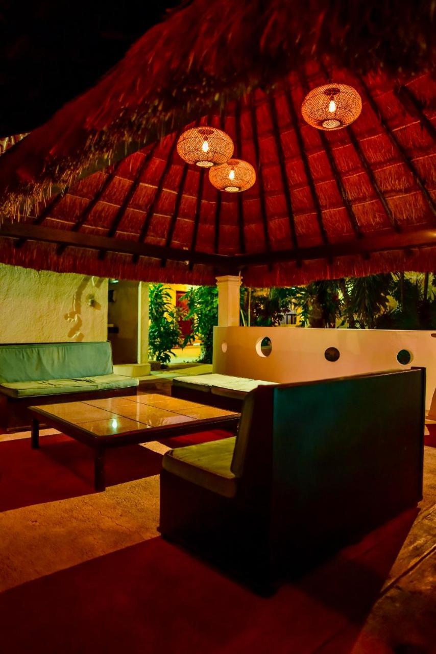 Отель El Tropical Плая-дель-Кармен Экстерьер фото